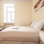 Elegant Foksal