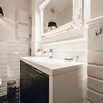 Elegant Foksal