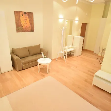 Elegant Apartment Foksal Apartment