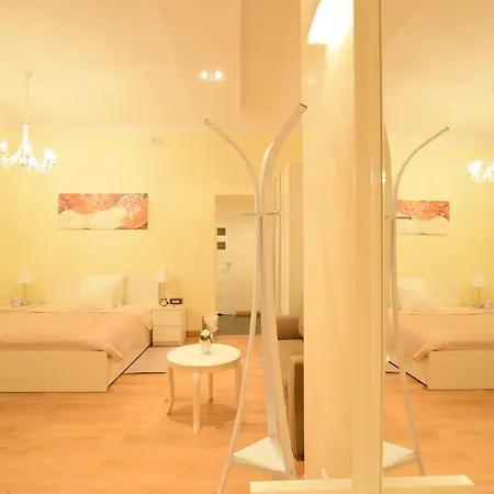 Elegant Apartment Foksal * Warsaw