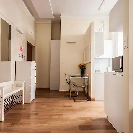 Elegant Apartment Foksal Warsaw