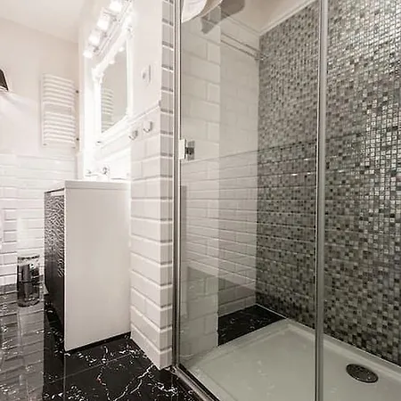 Elegant Apartment Foksal *